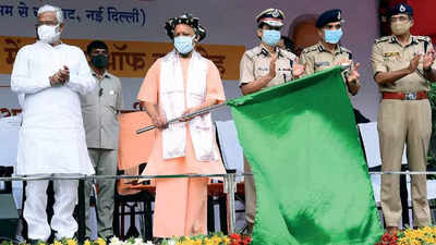 Uttar Pradesh CM Yogi Adityanath flags off cycle rally, lauds SSB for protecting borders