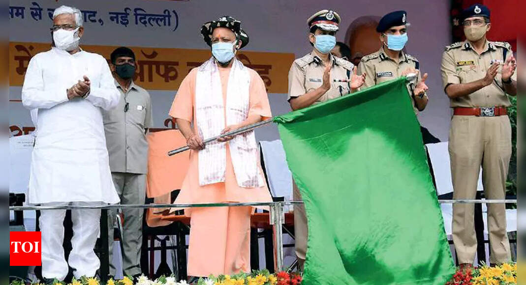 Uttar Pradesh CM Yogi Adityanath flags off cycle rally, lauds SSB for ...
