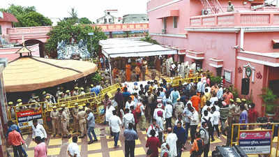 Prayagraj: Mortal remains of Narendra Giri to be taken out in procession