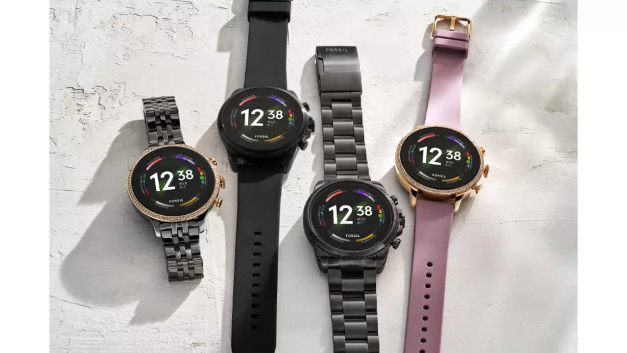 Fossil: Fossil Gen 6 smartwatch with Snapdragon Wear 4100+ processor and  SpO2 sensor launched, price starts at Rs 23,995 - Times of India