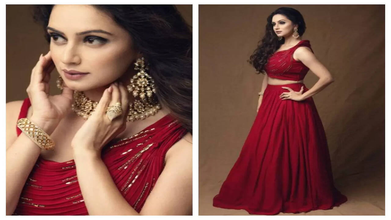 Shruti Marathe looks ravishing in THIS red lehenga; See pics | Marathi  Movie News - Times of India