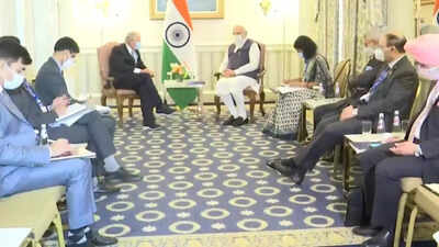 PM Modi interacting with CEOs of leading US firms. (File photo: ANI)