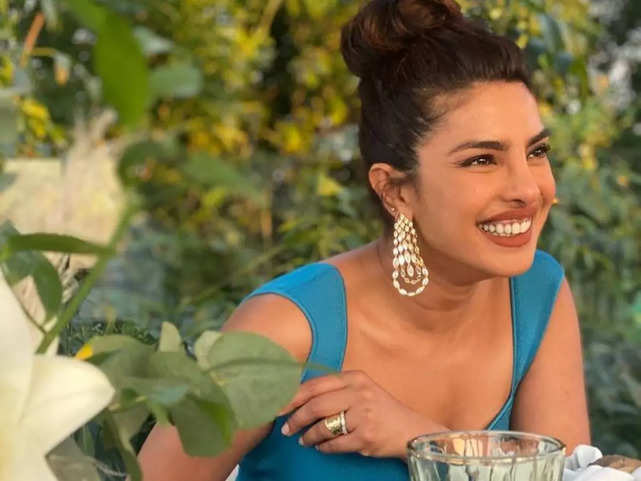 Priyanka Chopra Jonas in chandelier earrings