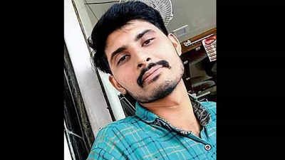 Rajkot: Man slits throat with betel nut cutter, dies