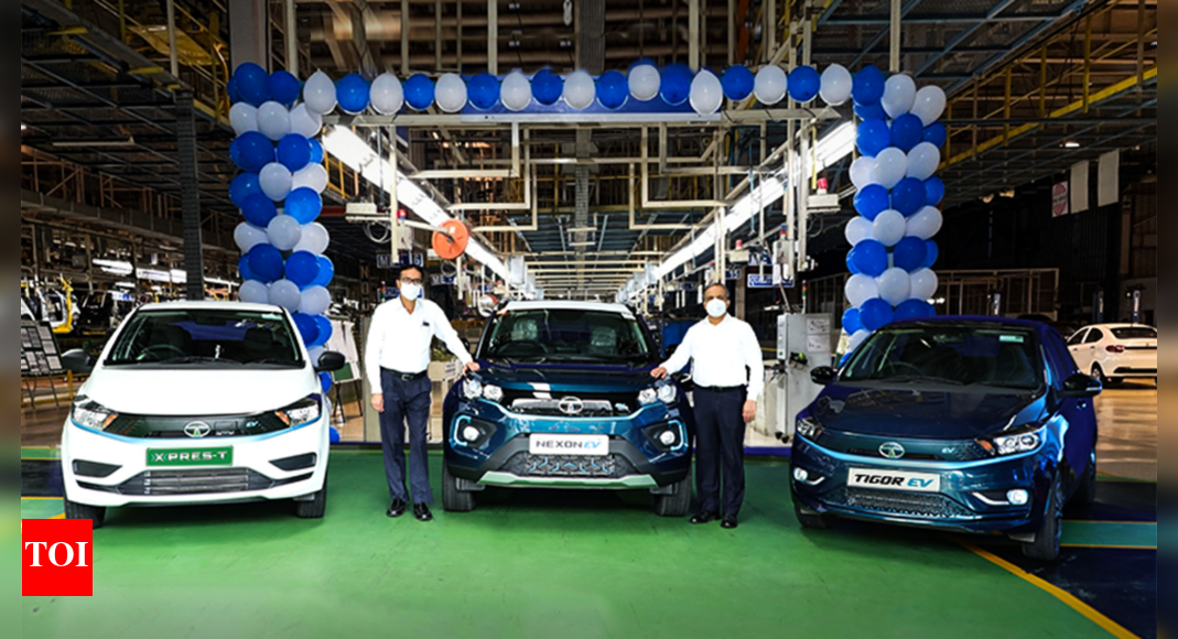 Nexon EV leads the charge as Tata Motors races to 10,000 electric car sales – Times of India