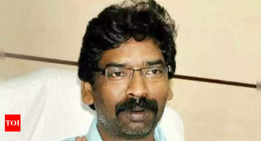 Tribal: Jharkhand CM Hemant Soren felicitates six tribal students ...