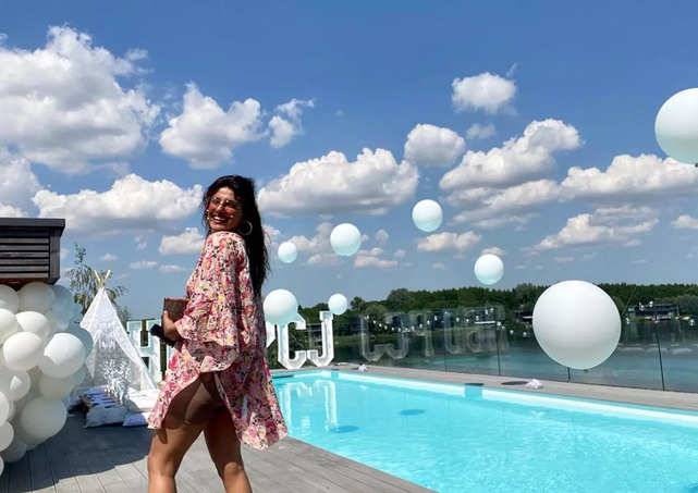 Priyanka Chopra bids London summer goodbye with these lovely pictures