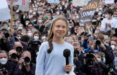 Thunberg rallies climate activists for German vote 'of a century'