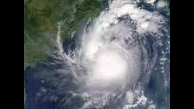IMD issues cyclone alert for Odisha, Andhra Pradesh