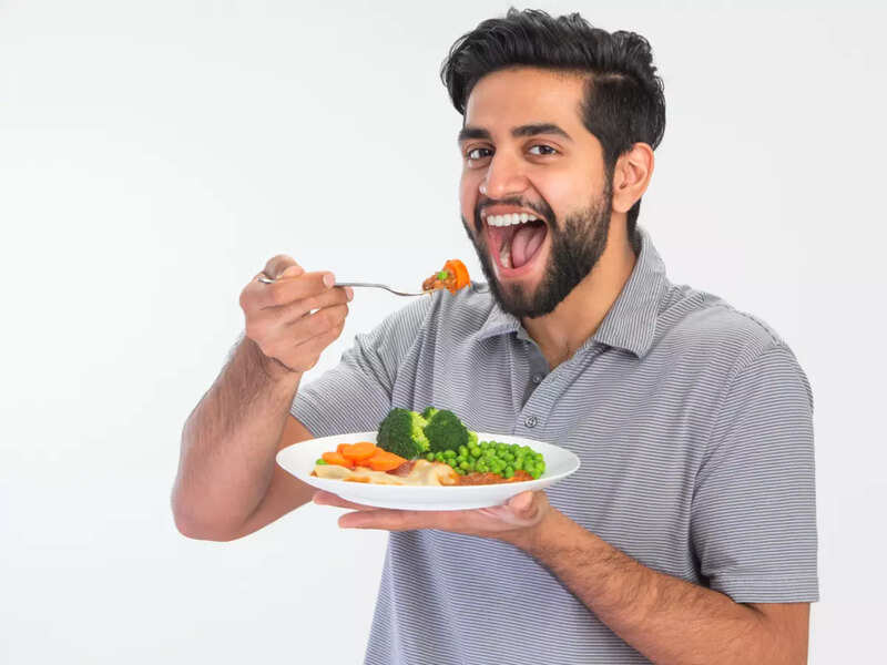 Do not count calories for weight loss, track intake of carb and processed foods instead: Experts