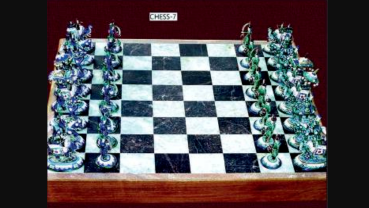 Multicolor Shrinath Art Gallery Brass Chess Board With Meenakari