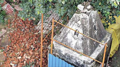 Delhi: Muslims of Jamia Nagar help save temple from damage