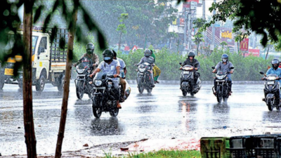 Hyderabad likely to witness heavy rainfall today & tomorrow