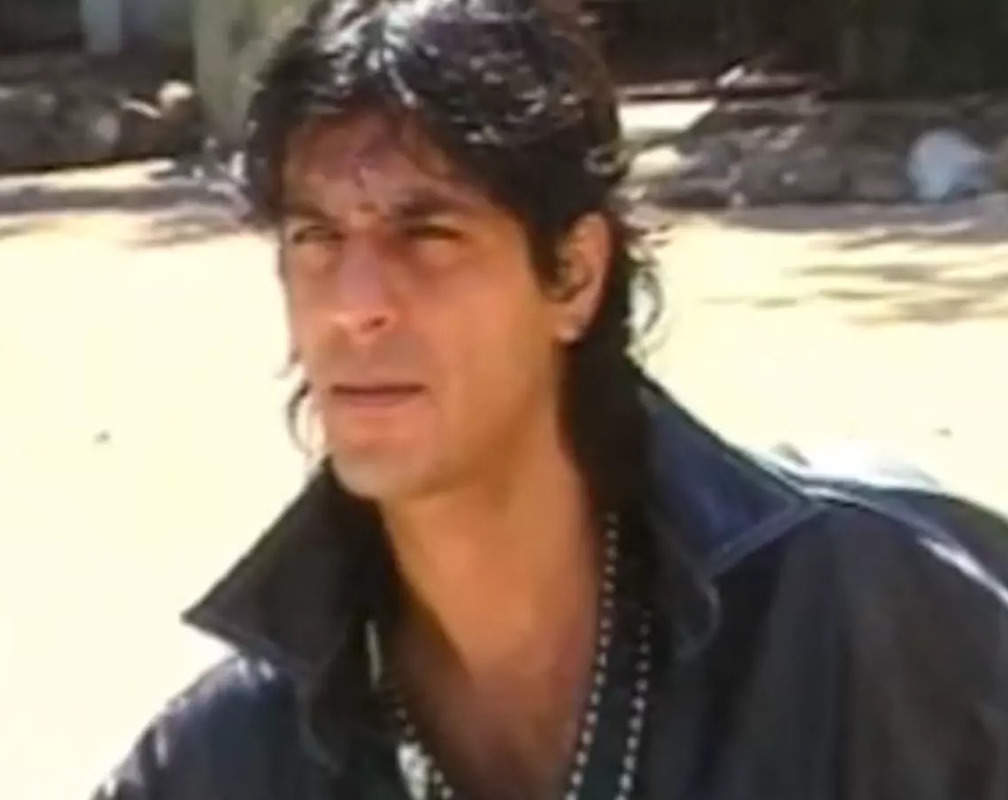 
Throwback video! Chunky Pandey's photo shoot and interview
