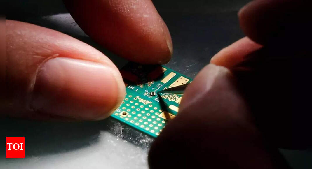 India accelerates talks with Taiwan on chip plant
