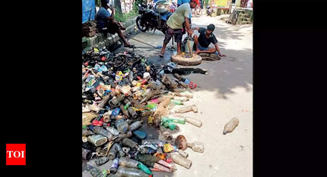 West Bengal: Drain clean-up drive in Salt Lake