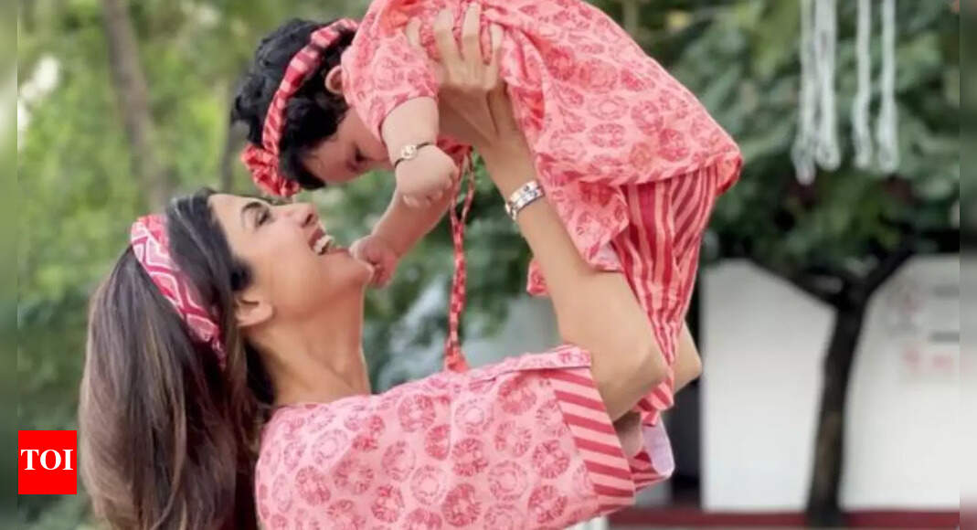 Pics: Shilpa twins with daughter Samisha