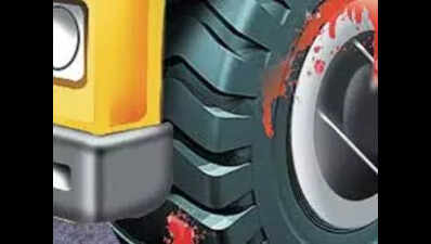 Two women die in Chennai road accident | Chennai News - Times of India