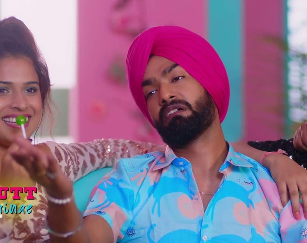 
Punjabi Video Song: Latest Punjabi Lyrical Song 'Kanjoos Maahi' Sung By Ravneet Singh Featuring Mansha Bahl
