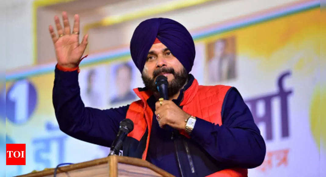 Sidhu blames choice of new AG, ‘tainted’ ministers for quitting thumbnail