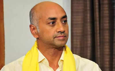 Galla Jayadev: Police book cases against TDP MP, family members over land  encroachment matter | Amaravati News - Times of India