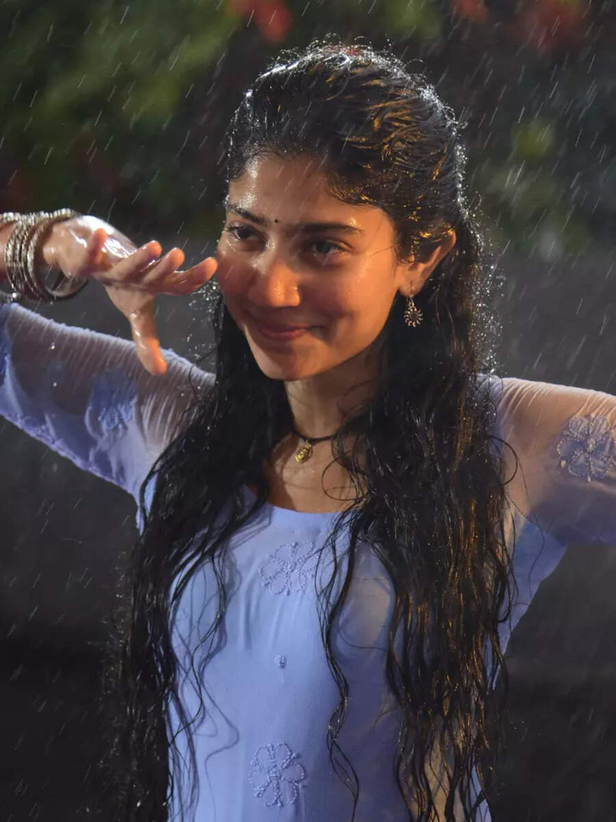 10 gorgeous pictures of Sai Pallavi