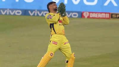 Dhoni completes 100 IPL catches for Chennai Super Kings as wicket-keeper