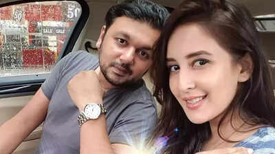 Actress Chahatt Khanna's estranged husband gets protection from arrest in alleged abuse case