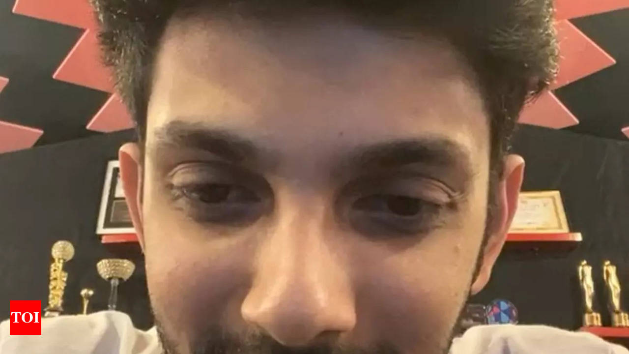 Vijay's Beast Movie: 'Master' composer Anirudh gives out a special update  on Vijay's 'Beast' | - Times of India