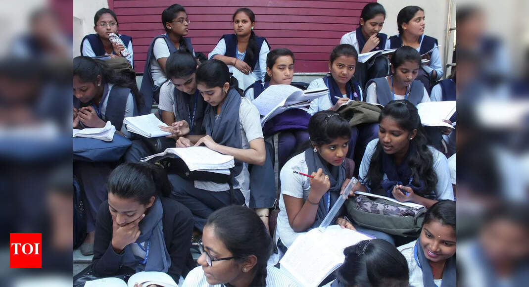 Maharashtra pushes schools to reopen, get students in
