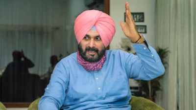 Post or no post, will stand by Rahul, Priyanka: Sidhu