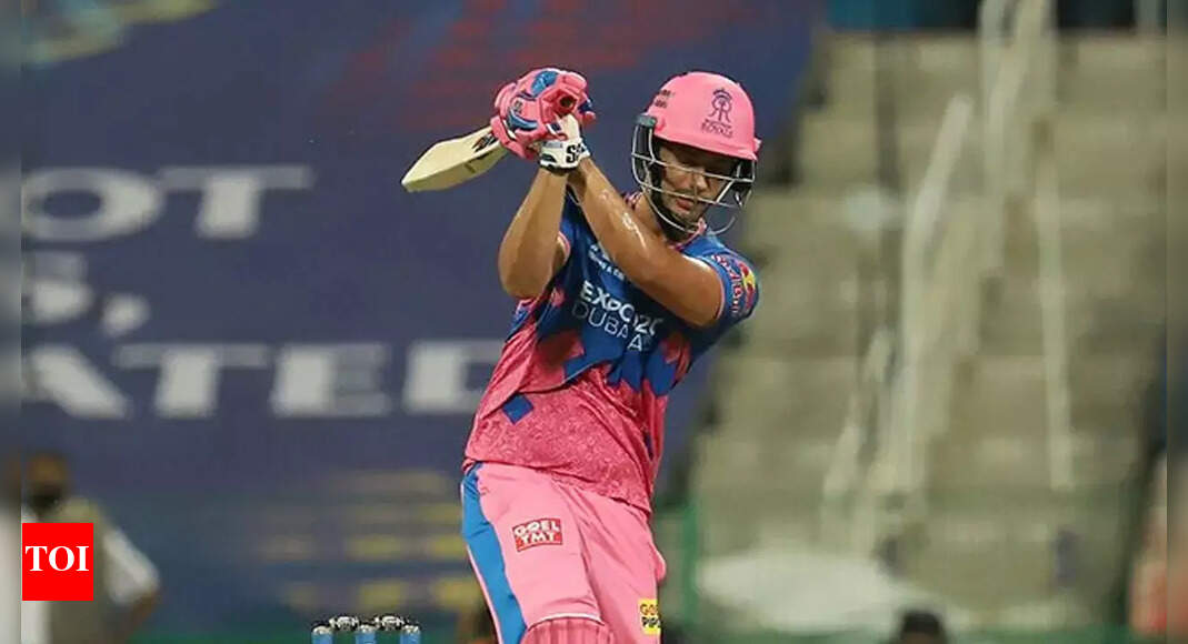 RR vs CSK Live: Ruturaj, Faf off to a steady start