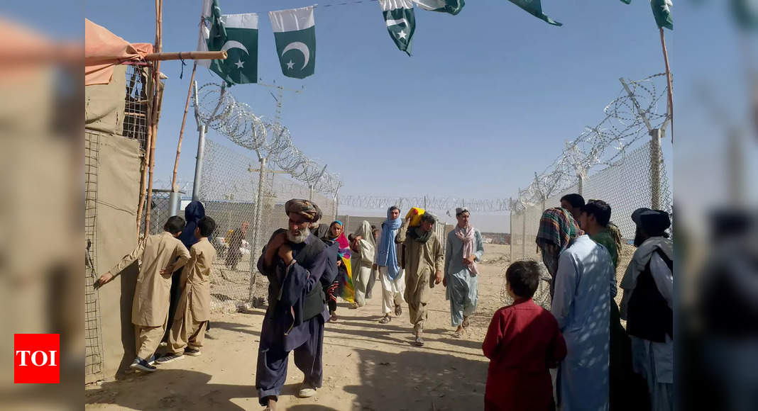 I talebani pakistani annunciano tre settimane di tregua dopo i colloqui di Imran