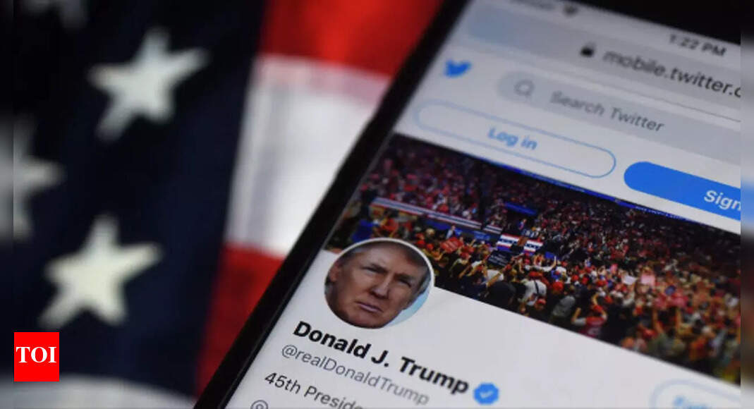 Trump asks court to get him back on Twitter