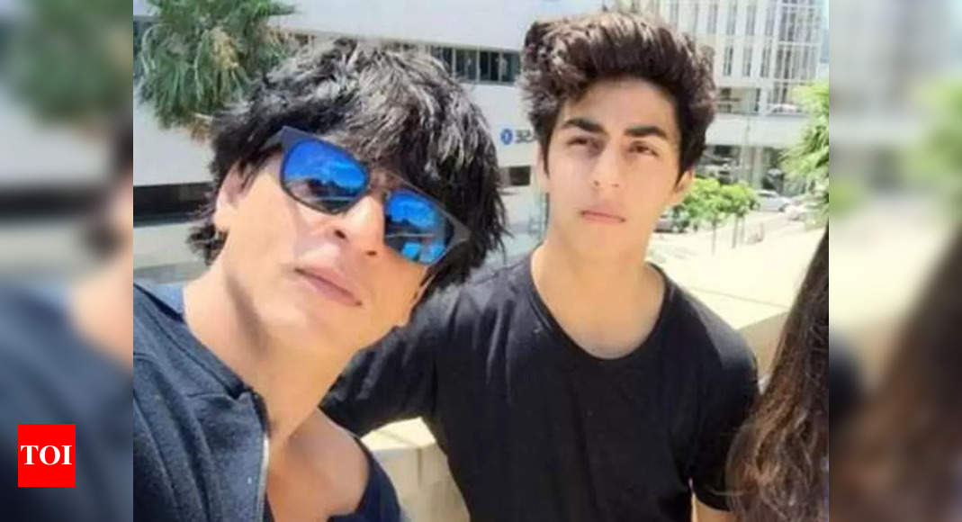 Shah Rukh Khan’s son Aryan is being questioned by the NCB after drugs raid – Times of India ►