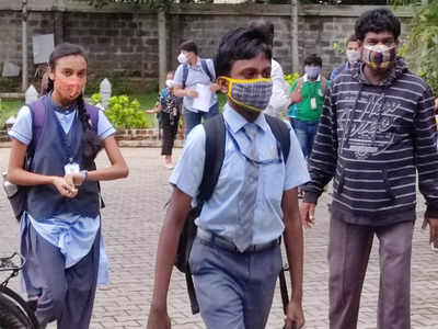 Mumbai: Students stirring out of bubble with a smile but parents wary