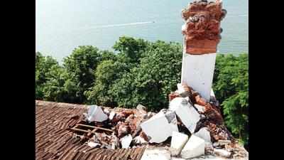 Sinquerim church tower hit by lightning, crumbles