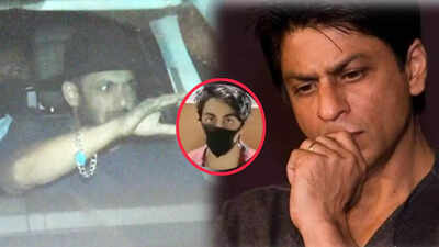 Aryan Khan Arrest Latest news: Salman Khan visits Shah Rukh Khan's residence after Aryan Khan was arrested by NCB | - Times of India Aryan Khan Arrest Latest news: Salman Khan visits Shah Rukh Khan's residence after Aryan Khan was arrested by NCB | - Times of India