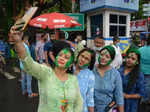 TMC workers celebrate Mamata Banerjee's victory in bypolls