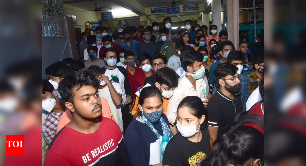 , Over 2,000 aspirants sit for JEE (A) at 4 centres in Indore, The World Live Breaking News Coverage & Updates IN ENGLISH
