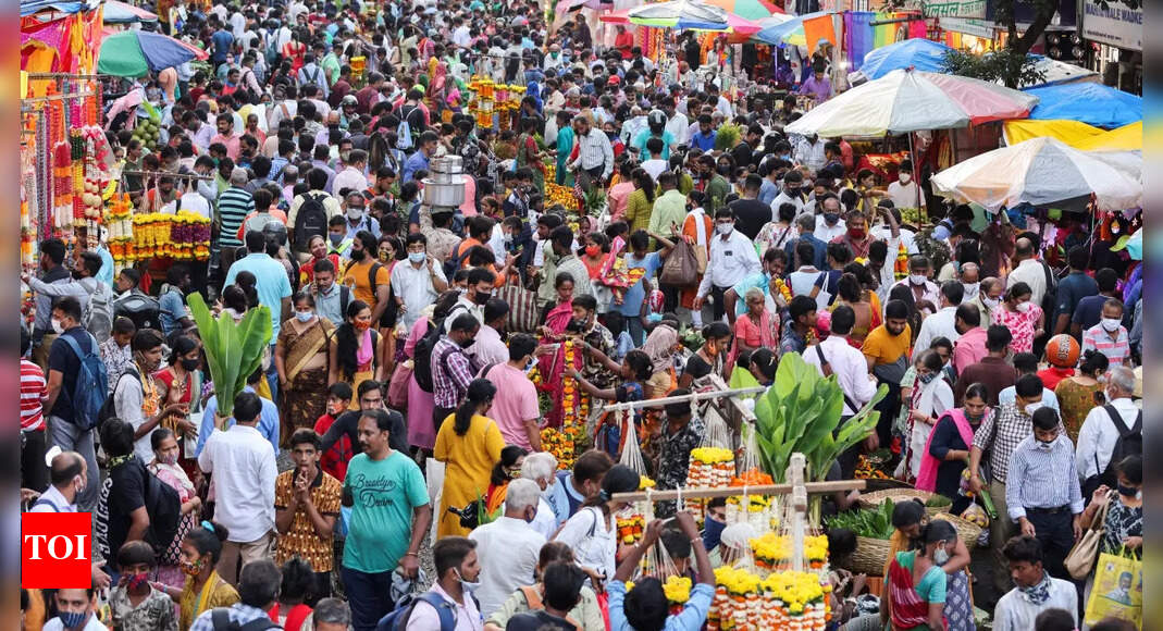 Experts advise responsible travel, say mass gatherings can worsen possible 3rd Covid wave