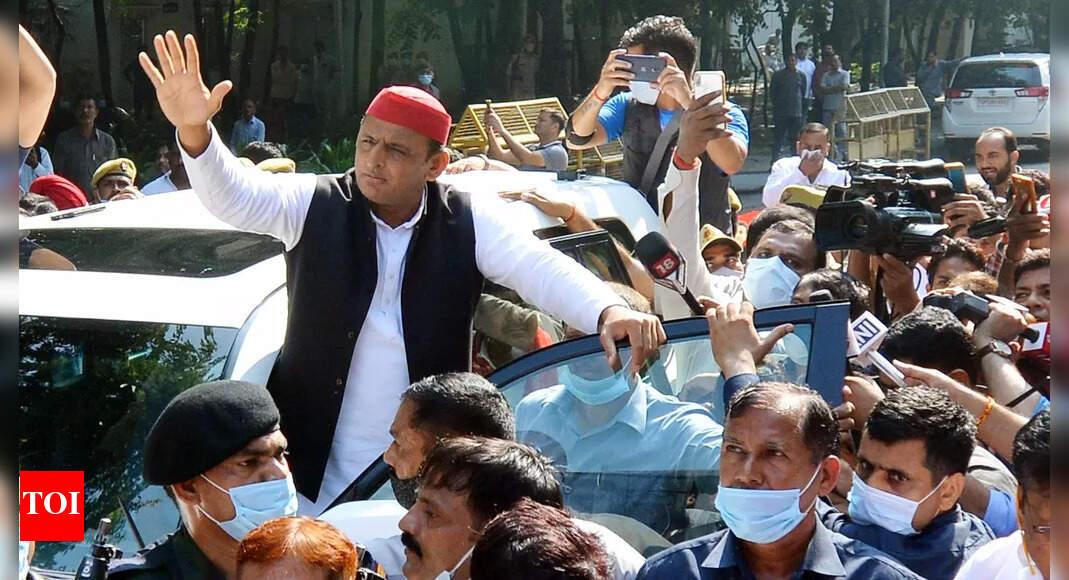 Looks like Hitler era, says Akhilesh after being stopped from visiting Lakhimpur
