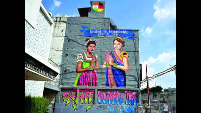 A new mural in Paharganj to mark Germany’s 31st reunification anniversary