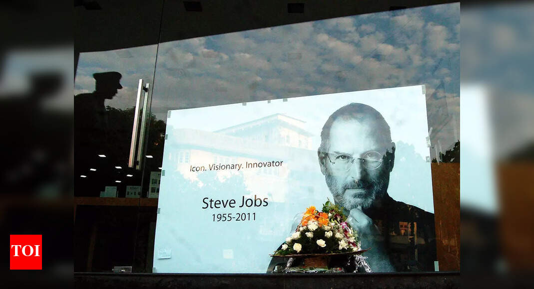 This is how Apple CEO Tim Cook remembered Steve Jobs on his 10th death