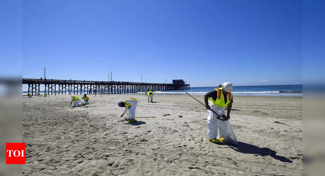 Delay after alarm puts California oil spill response in question