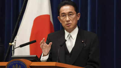 New Japan PM Kishida off to rocky start in polling