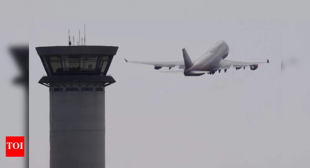 Domestic air passenger traffic grows 2-3% to about 69 lakh in Sept: Icra