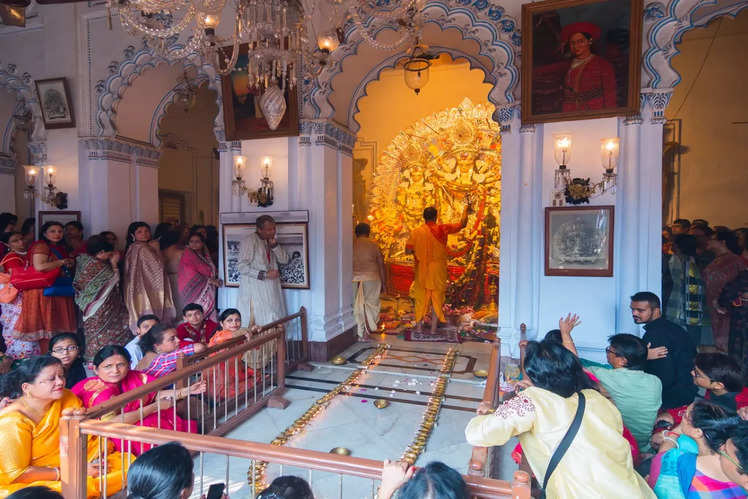 Bengal Durga Puja: What makes Bengal's Durga Puja special? | Times of ...