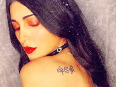 'Salaar' actress 'Shruti Haasan' flaunts a tattoo on her bareback