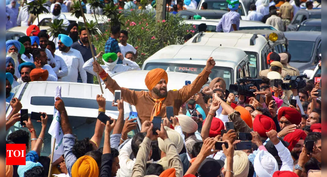 Lakhimpur Kheri violence: Sidhu marches to UP, demands union minister’s son’s arrest